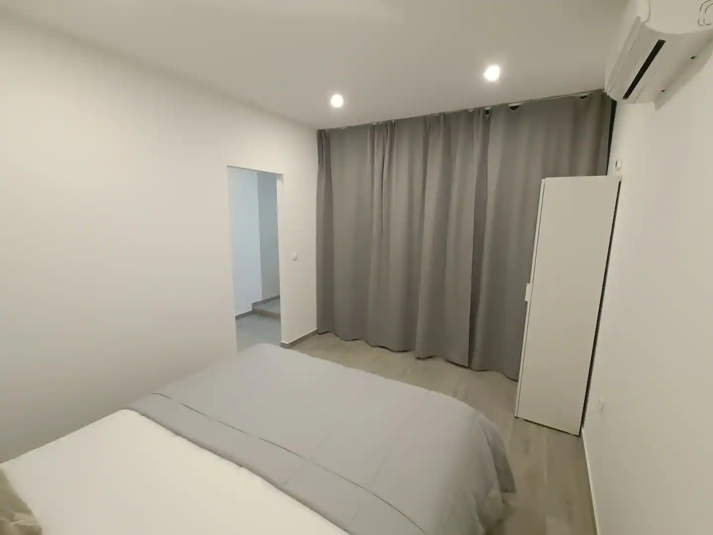 “Bedroom entry”